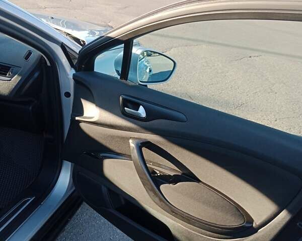 Сірий Сітроен С5, об'ємом двигуна 2 л та пробігом 373 тис. км за 5500 $, фото 11 на Automoto.ua