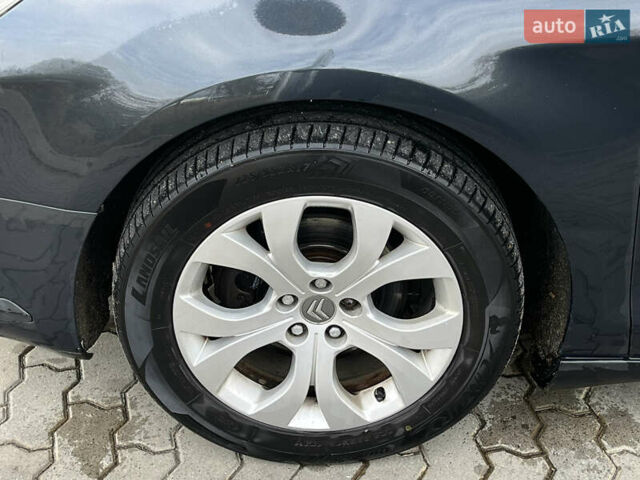 Серый Ситроен С5, объемом двигателя 1.6 л и пробегом 327 тыс. км за 5699 $, фото 6 на Automoto.ua