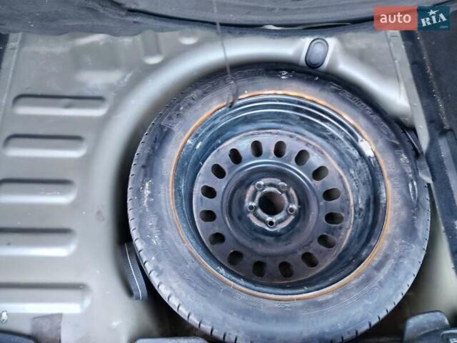 Сірий Сітроен С5, об'ємом двигуна 2 л та пробігом 255 тис. км за 6500 $, фото 9 на Automoto.ua