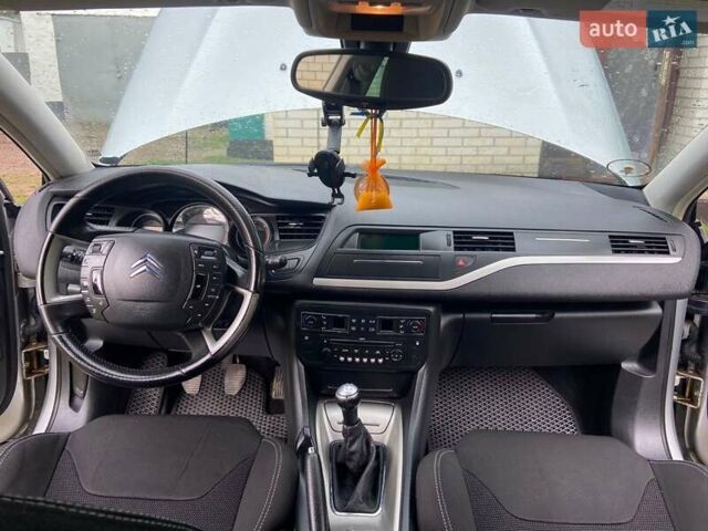 Сірий Сітроен С5, об'ємом двигуна 1.6 л та пробігом 332 тис. км за 6200 $, фото 16 на Automoto.ua