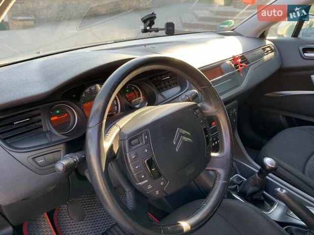 Сірий Сітроен С5, об'ємом двигуна 1.56 л та пробігом 253 тис. км за 5200 $, фото 25 на Automoto.ua