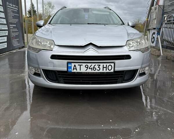 Серый Ситроен С5, объемом двигателя 1.6 л и пробегом 298 тыс. км за 5500 $, фото 19 на Automoto.ua
