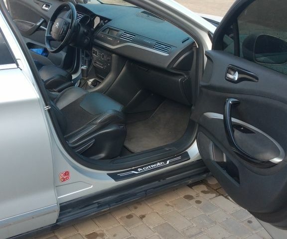 Сірий Сітроен С5, об'ємом двигуна 1.6 л та пробігом 320 тис. км за 5000 $, фото 5 на Automoto.ua