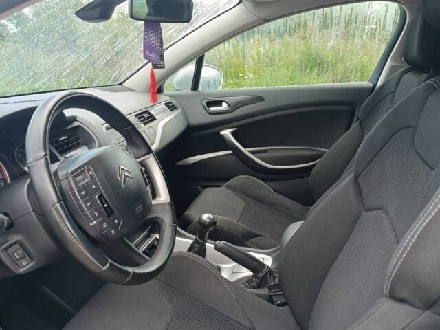 Серый Ситроен С5, объемом двигателя 1.6 л и пробегом 294 тыс. км за 5250 $, фото 15 на Automoto.ua