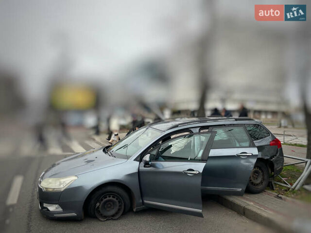 Сірий Сітроен С5, об'ємом двигуна 2 л та пробігом 320 тис. км за 3000 $, фото 1 на Automoto.ua