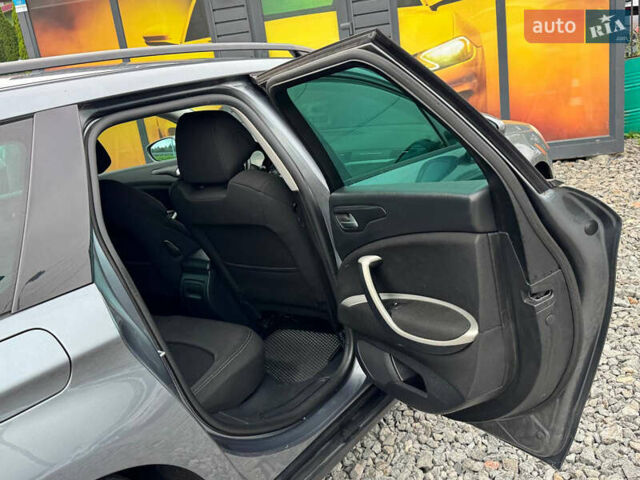 Сірий Сітроен С5, об'ємом двигуна 2 л та пробігом 261 тис. км за 5500 $, фото 22 на Automoto.ua