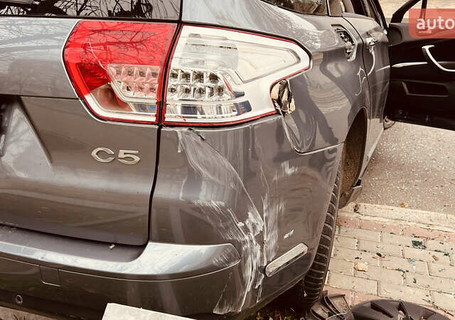 Сірий Сітроен С5, об'ємом двигуна 2 л та пробігом 320 тис. км за 3000 $, фото 3 на Automoto.ua