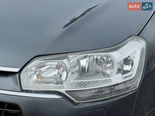 Сірий Сітроен С5, об'ємом двигуна 2 л та пробігом 261 тис. км за 5500 $, фото 3 на Automoto.ua