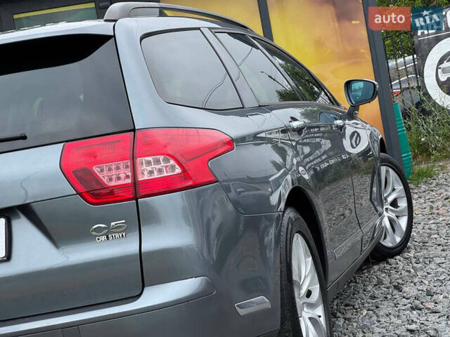 Сірий Сітроен С5, об'ємом двигуна 2 л та пробігом 261 тис. км за 5500 $, фото 33 на Automoto.ua