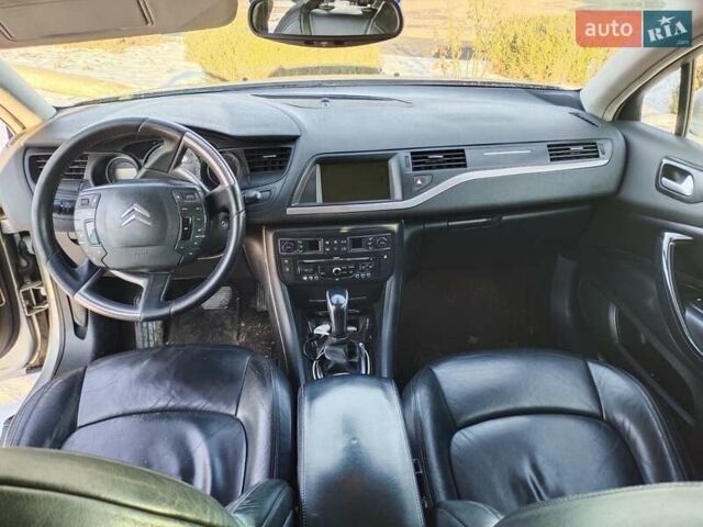 Ситроен С5 2009 в Пирятине на Automoto.ua Серый Ситроен С5, объемом двигателя 2 л и пробегом 405 тыс. км за 3999 $, фото 11 на Automoto.ua
