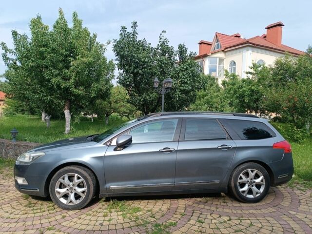 Серый Ситроен С5, объемом двигателя 1.6 л и пробегом 230 тыс. км за 6400 $, фото 1 на Automoto.ua