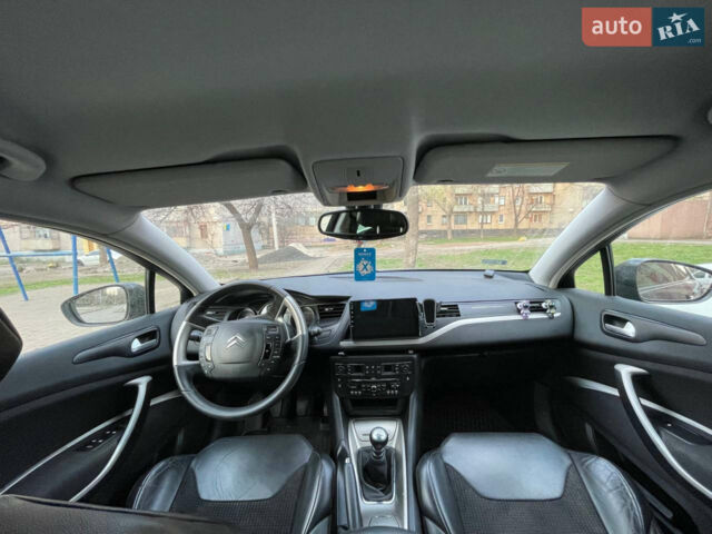 Сірий Сітроен С5, об'ємом двигуна 1.6 л та пробігом 250 тис. км за 5200 $, фото 1 на Automoto.ua