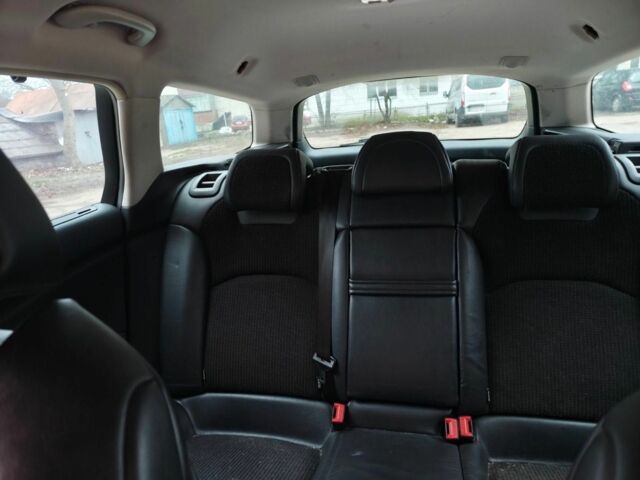 Серый Ситроен С5, объемом двигателя 1.6 л и пробегом 214 тыс. км за 5600 $, фото 4 на Automoto.ua