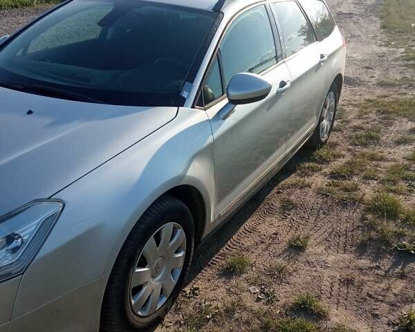 Сітроен С5 2010 у Рівному на Automoto.ua Сірий Сітроен С5, об'ємом двигуна 1.6 л та пробігом 262 тис. км за 7000 $, фото 17 на Automoto.ua