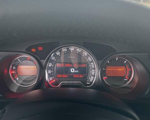 Сірий Сітроен С5, об'ємом двигуна 1.6 л та пробігом 260 тис. км за 7950 $, фото 25 на Automoto.ua
