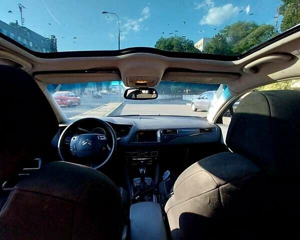 Ситроен С5 2010 в Одессе на Automoto.ua Серый Ситроен С5, объемом двигателя 2 л и пробегом 387 тыс. км за 4850 $, фото 7 на Automoto.ua