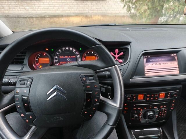 Серый Ситроен С5, объемом двигателя 1.6 л и пробегом 214 тыс. км за 5600 $, фото 7 на Automoto.ua
