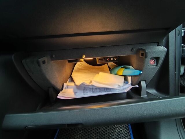 Серый Ситроен С5, объемом двигателя 1.6 л и пробегом 214 тыс. км за 5600 $, фото 3 на Automoto.ua