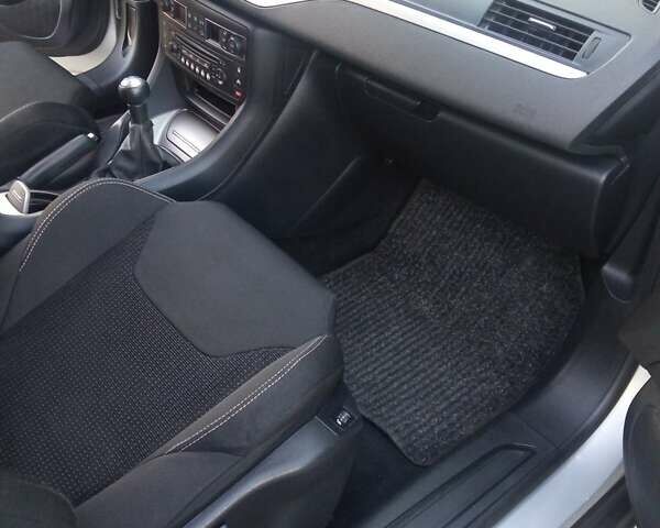 Сітроен С5 2010 у Рівному на Automoto.ua Сірий Сітроен С5, об'ємом двигуна 1.6 л та пробігом 262 тис. км за 7000 $, фото 3 на Automoto.ua