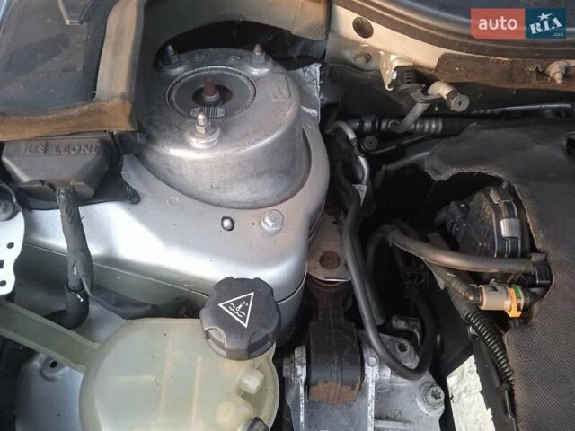 Серый Ситроен С5, объемом двигателя 1.56 л и пробегом 233 тыс. км за 6900 $, фото 29 на Automoto.ua