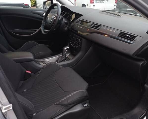 Серый Ситроен С5, объемом двигателя 2 л и пробегом 318 тыс. км за 6399 $, фото 13 на Automoto.ua