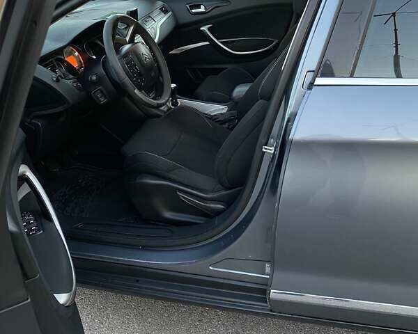 Сірий Сітроен С5, об'ємом двигуна 1.56 л та пробігом 218 тис. км за 6000 $, фото 11 на Automoto.ua