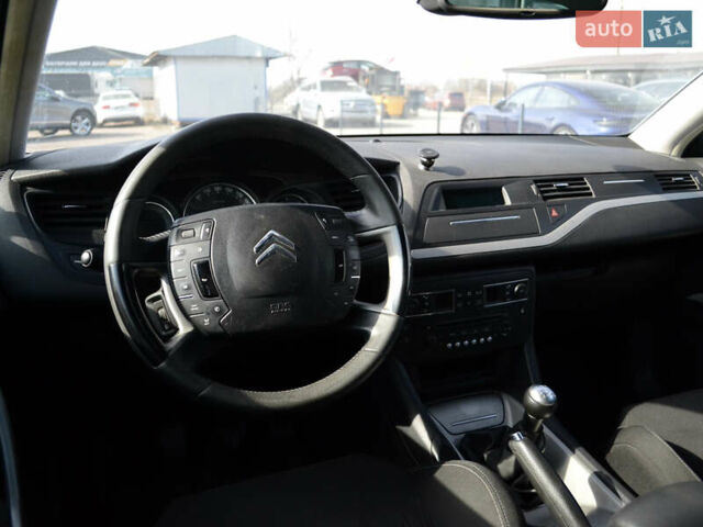 Серый Ситроен С5, объемом двигателя 1.56 л и пробегом 305 тыс. км за 5300 $, фото 6 на Automoto.ua