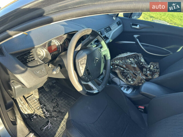 Сірий Сітроен С5, об'ємом двигуна 2 л та пробігом 350 тис. км за 4799 $, фото 19 на Automoto.ua