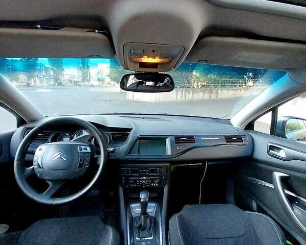 Ситроен С5 2010 в Одессе на Automoto.ua Серый Ситроен С5, объемом двигателя 2 л и пробегом 387 тыс. км за 4850 $, фото 8 на Automoto.ua