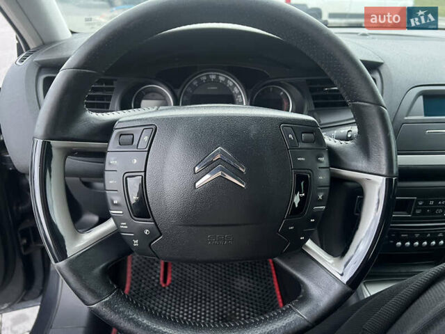 Серый Ситроен С5, объемом двигателя 1.56 л и пробегом 288 тыс. км за 6700 $, фото 13 на Automoto.ua