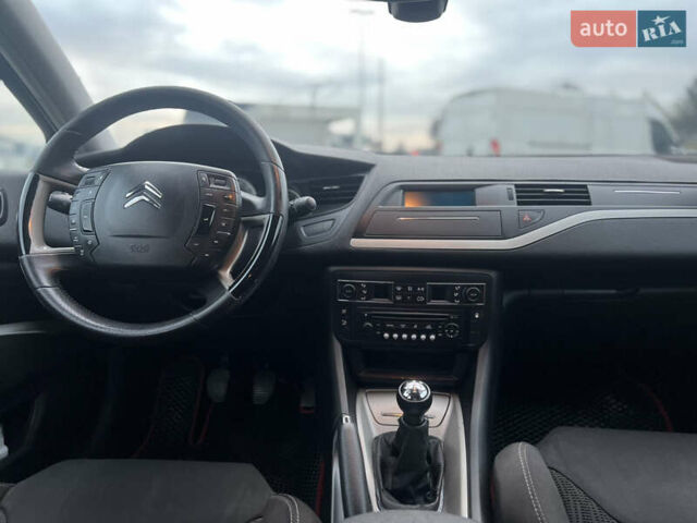 Серый Ситроен С5, объемом двигателя 1.56 л и пробегом 288 тыс. км за 6700 $, фото 15 на Automoto.ua