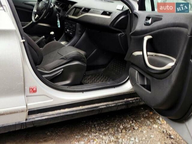 Сірий Сітроен С5, об'ємом двигуна 2 л та пробігом 246 тис. км за 8300 $, фото 15 на Automoto.ua