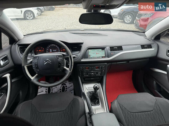 Сірий Сітроен С5, об'ємом двигуна 2 л та пробігом 320 тис. км за 5800 $, фото 11 на Automoto.ua