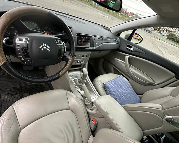 Сірий Сітроен С5, об'ємом двигуна 1.6 л та пробігом 184 тис. км за 7500 $, фото 24 на Automoto.ua