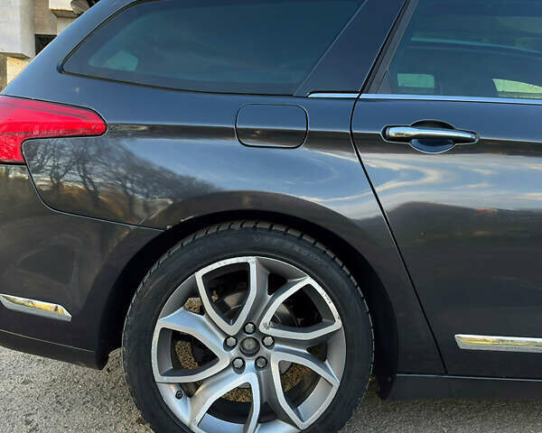 Ситроен С5 2012 в Ивано-Франковске на Automoto.ua Серый Ситроен С5, объемом двигателя 2.2 л и пробегом 222 тыс. км за 11500 $, фото 20 на Automoto.ua