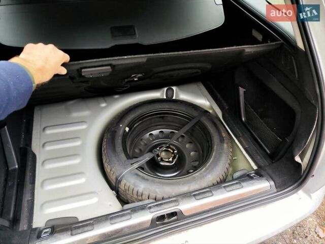 Сірий Сітроен С5, об'ємом двигуна 2 л та пробігом 246 тис. км за 8300 $, фото 20 на Automoto.ua