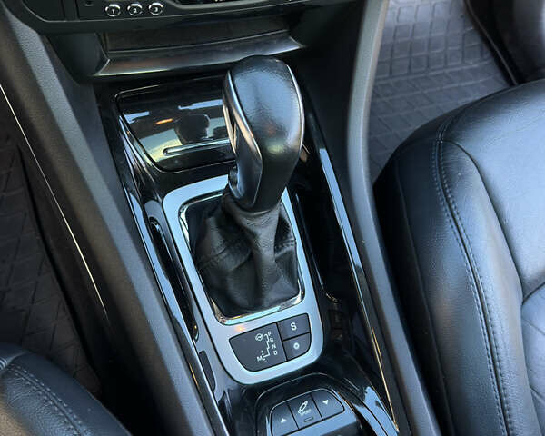 Ситроен С5 2012 в Ивано-Франковске на Automoto.ua Серый Ситроен С5, объемом двигателя 2.2 л и пробегом 222 тыс. км за 11500 $, фото 36 на Automoto.ua