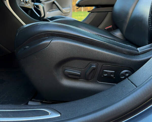 Ситроен С5 2012 в Ивано-Франковске на Automoto.ua Серый Ситроен С5, объемом двигателя 2.2 л и пробегом 222 тыс. км за 11500 $, фото 33 на Automoto.ua