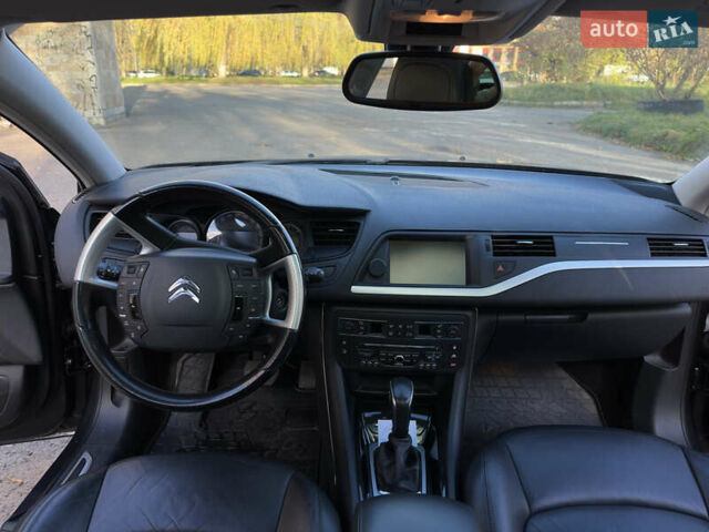 Ситроен С5 2012 в Ивано-Франковске на Automoto.ua Серый Ситроен С5, объемом двигателя 2.2 л и пробегом 222 тыс. км за 11500 $, фото 39 на Automoto.ua