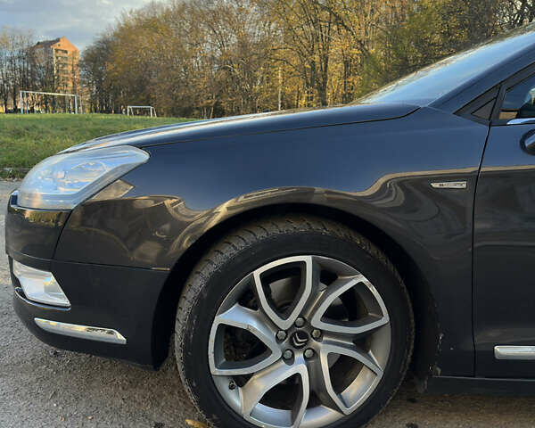 Ситроен С5 2012 в Ивано-Франковске на Automoto.ua Серый Ситроен С5, объемом двигателя 2.2 л и пробегом 222 тыс. км за 11500 $, фото 13 на Automoto.ua