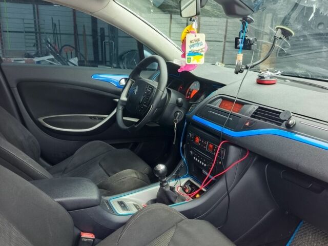 Сірий Сітроен С5, об'ємом двигуна 2 л та пробігом 320 тис. км за 7600 $, фото 5 на Automoto.ua