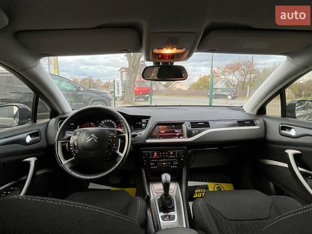 Серый Ситроен С5, объемом двигателя 1.56 л и пробегом 234 тыс. км за 7400 $, фото 7 на Automoto.ua