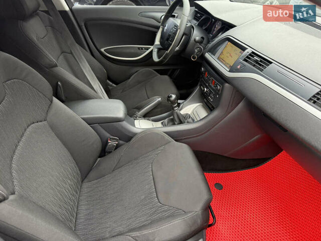 Сірий Сітроен С5, об'ємом двигуна 2 л та пробігом 320 тис. км за 5800 $, фото 20 на Automoto.ua