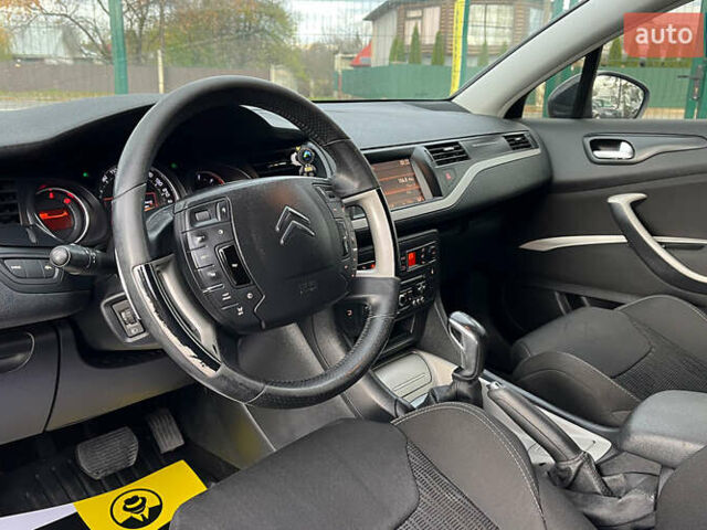 Серый Ситроен С5, объемом двигателя 1.56 л и пробегом 234 тыс. км за 7400 $, фото 6 на Automoto.ua