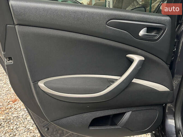 Серый Ситроен С5, объемом двигателя 1.56 л и пробегом 234 тыс. км за 7400 $, фото 23 на Automoto.ua