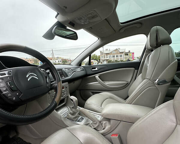 Сірий Сітроен С5, об'ємом двигуна 1.6 л та пробігом 184 тис. км за 7500 $, фото 17 на Automoto.ua