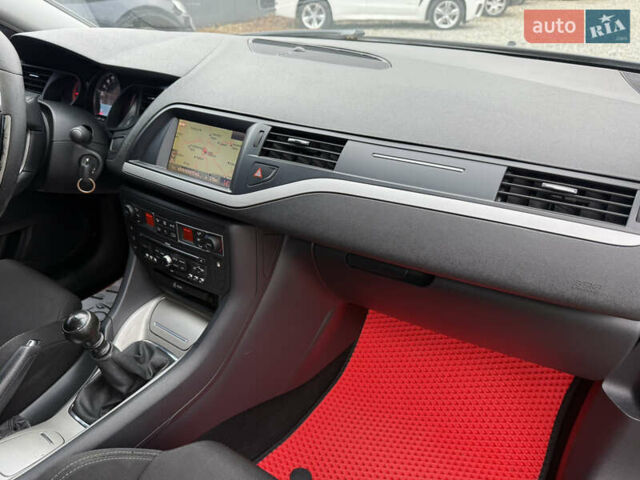 Сірий Сітроен С5, об'ємом двигуна 2 л та пробігом 320 тис. км за 5800 $, фото 23 на Automoto.ua