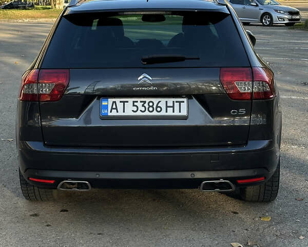 Ситроен С5 2012 в Ивано-Франковске на Automoto.ua Серый Ситроен С5, объемом двигателя 2.2 л и пробегом 222 тыс. км за 11500 $, фото 4 на Automoto.ua