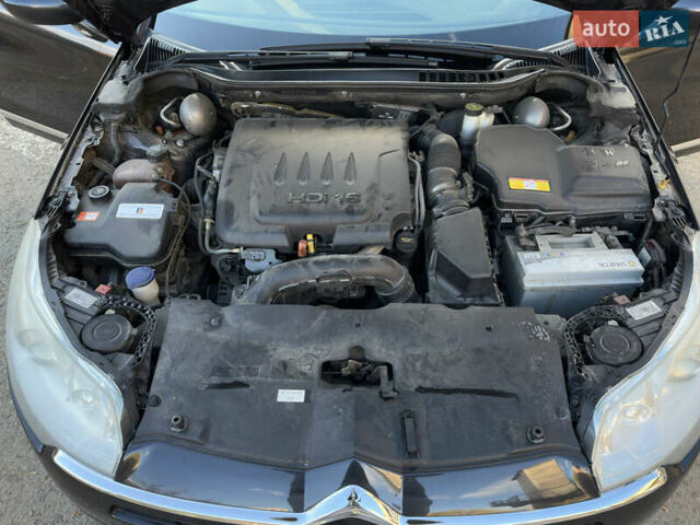 Ситроен С5 2012 в Ивано-Франковске на Automoto.ua Серый Ситроен С5, объемом двигателя 2.2 л и пробегом 222 тыс. км за 11500 $, фото 44 на Automoto.ua