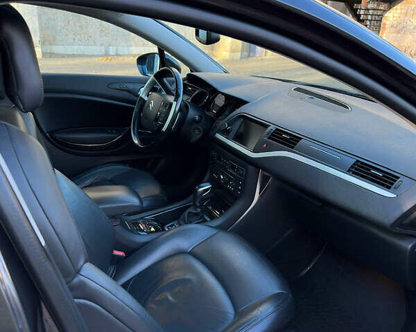 Ситроен С5 2012 в Ивано-Франковске на Automoto.ua Серый Ситроен С5, объемом двигателя 2.2 л и пробегом 222 тыс. км за 11500 $, фото 26 на Automoto.ua